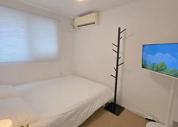 Stay-min, Hapjeong Station, Hongdae, Mangwon Market, 2room Appartement