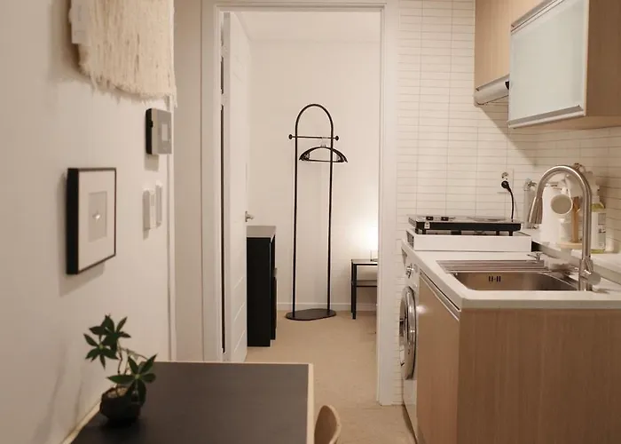 Stay-min, Hapjeong Station, Hongdae, Mangwon Market, 2room Seoel