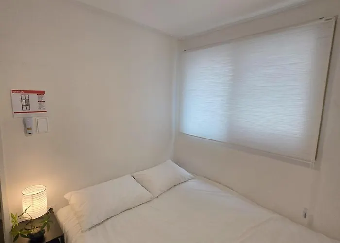 Stay-min, Hapjeong Station, Hongdae, Mangwon Market, 2room *